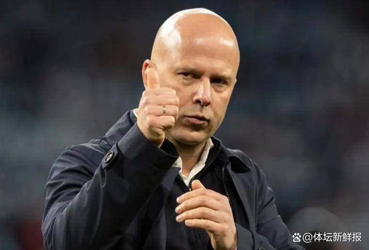 有希望首发!萨拉赫与斯洛特关系在一场训练场密谈后竟神奇和解,他将回归利物浦阵容