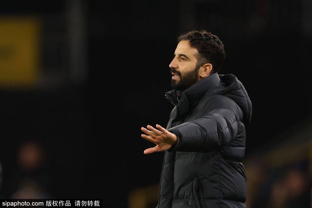 如果鲁本·阿莫林最终满足球迷的期望,曼联可能会如何排阵