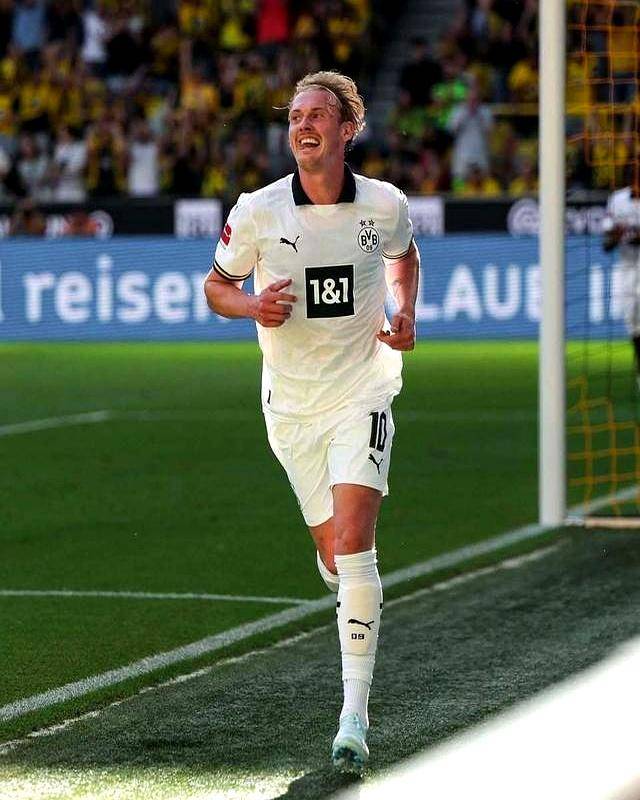 德甲黑店少见亏本,29岁中场0转会费,三强疯抢